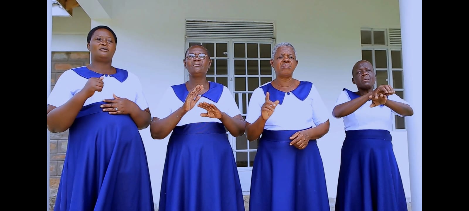 Nyangajo SDA Church Choir in worship